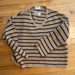 Old Navy sweater